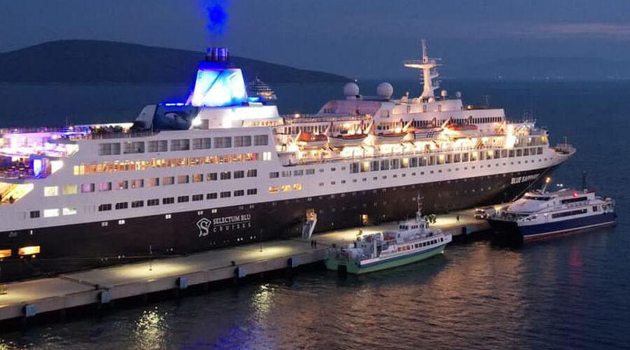 Çeşme Hareketli Selectum Blu ile Yunan Adaları 4 Gece **KAPI VİZELİ**