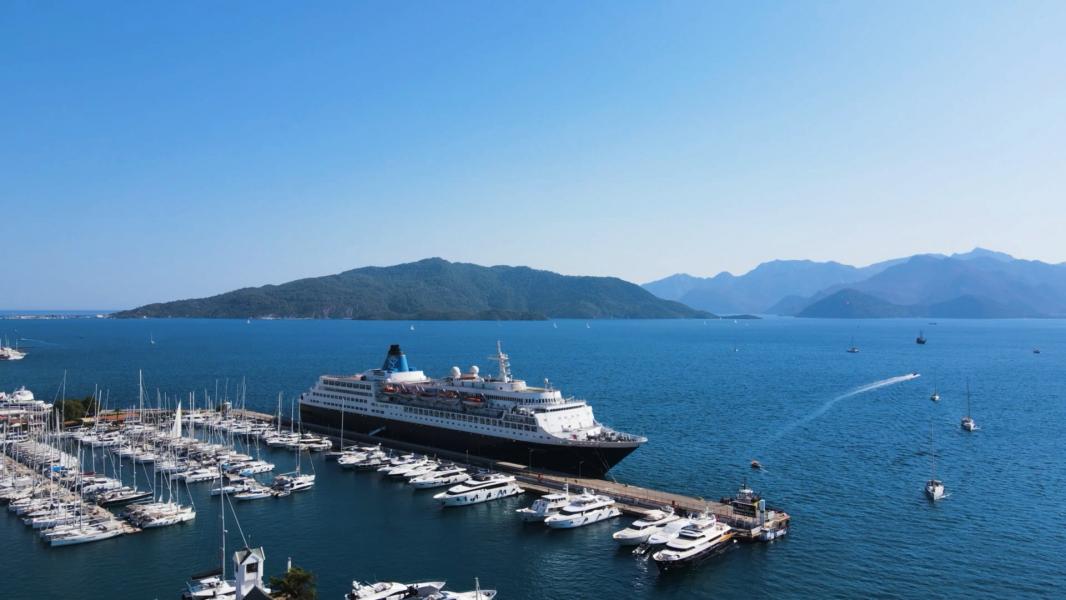 Çeşme Hareketli Selectum Blu ile Yunan Adaları 4 Gece **KAPI VİZELİ**