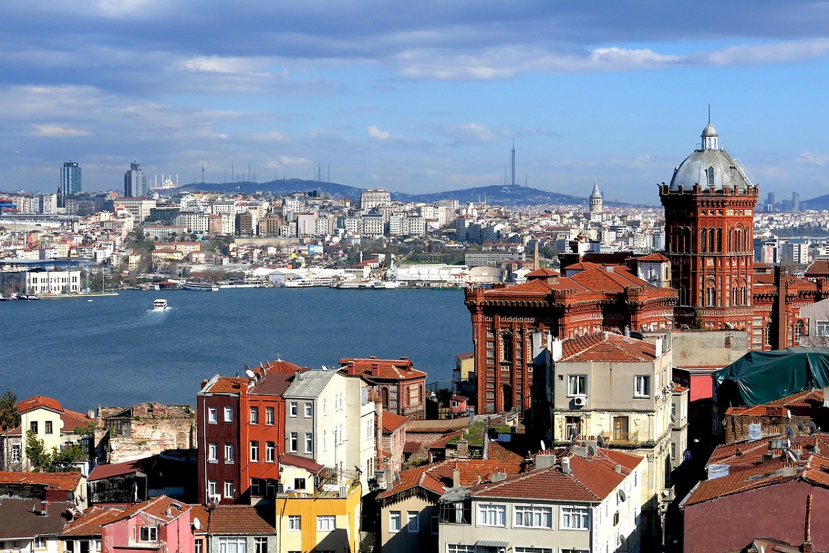 İstanbul’un Rengarenk Tarihi Mahallesi: Balat’ı Keşfedin