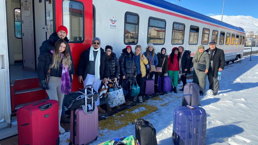 ANKARA ÇIKIŞLI /TURİSTİK DOĞU EKSPRESİ TURU /UÇAK GİDİŞ TREN DÖNÜŞ/ 4 GECE 5 GÜN
