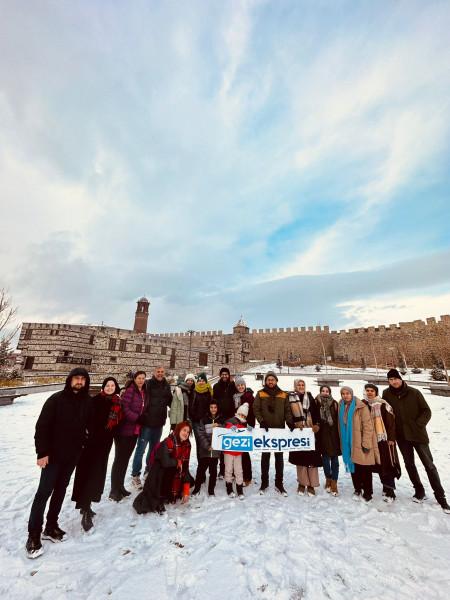 KIŞ SEZONU / ANKARA ÇIKIŞLI / UÇAK GİDİŞ TRENLİ BÜYÜK DOĞU TURU / 5 GECE 6 GÜN /