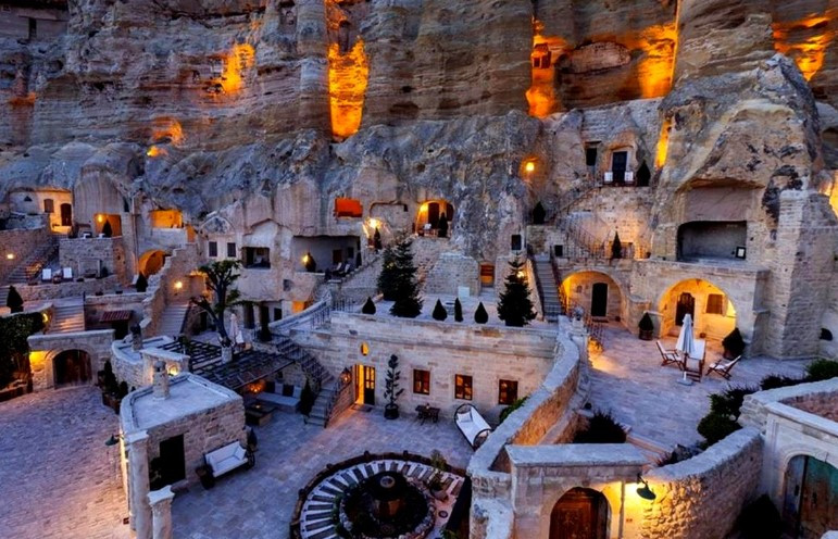 ANKARA ÇIKIŞLI KAPADOKYA TURU (1 GECE 2 GÜN)