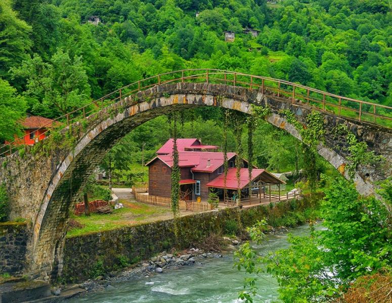 İSTANBUL ÇIKIŞLI /KARADENİZ YAYLALAR VE BATUM TURU (3 GECE KONAKLAMA)