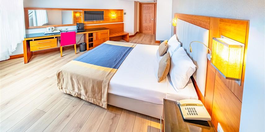 Sunland Resort Kemer 4 Gece 5 Gün