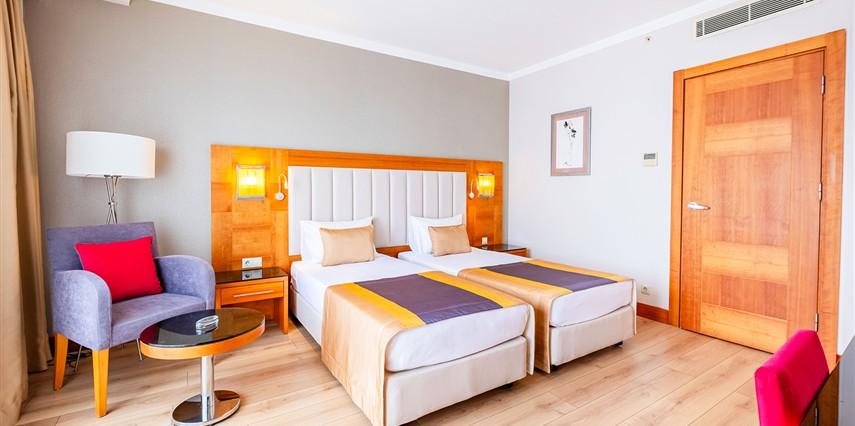Sunland Resort Kemer 4 Gece 5 Gün
