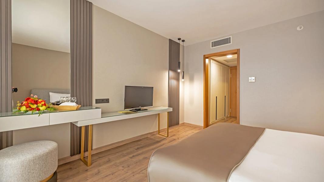 Royal Asarlık Beach Hotel 3 Gece 4 Gün