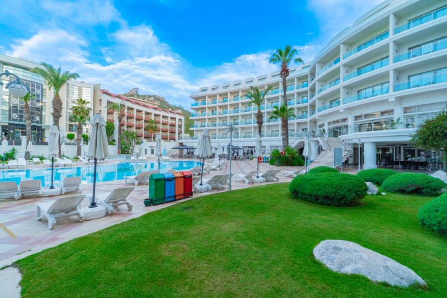Pineta Park Deluxe Hotel 4 Gece 5 Gün