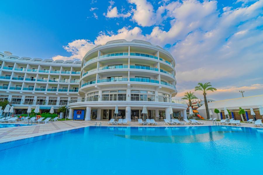 Pineta Park Deluxe Hotel 4 Gece 5 Gün