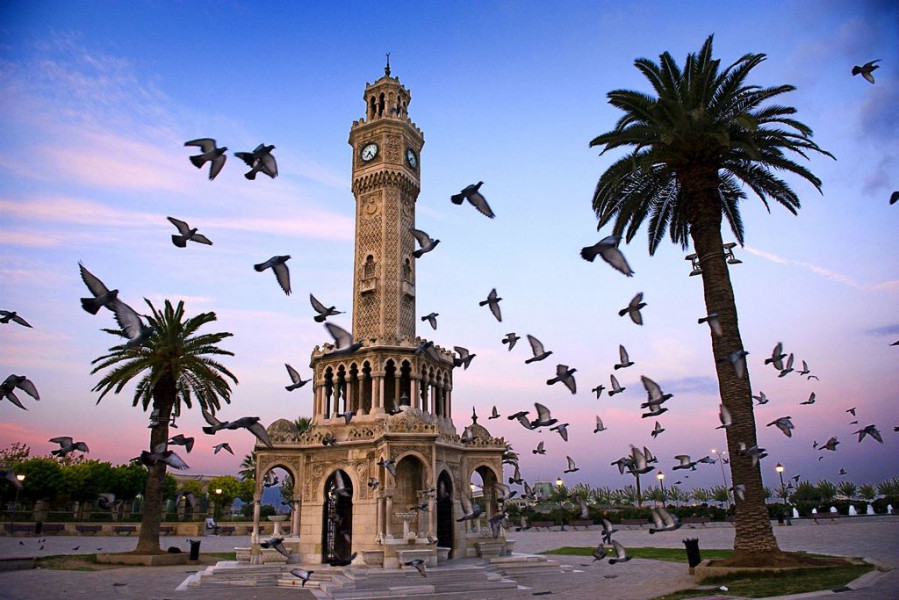 Ayvalık Kuşadası Çeşme Alaçatı Turu / 2 Gece Otel Konaklamalı / İstanbul Çıkışlı