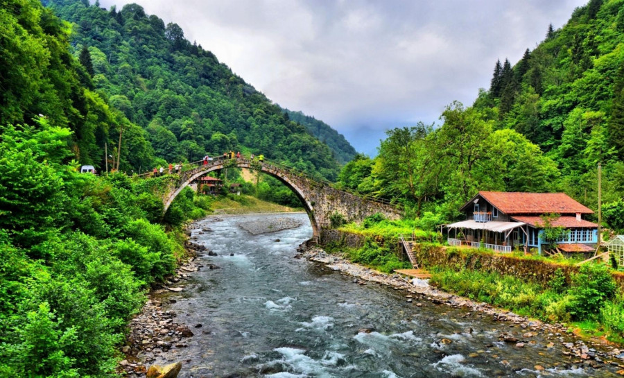 Karadeniz Yaylalar ve Batum Turu / 5 Gece Otel Konaklamalı / İstanbul Çıkışlı