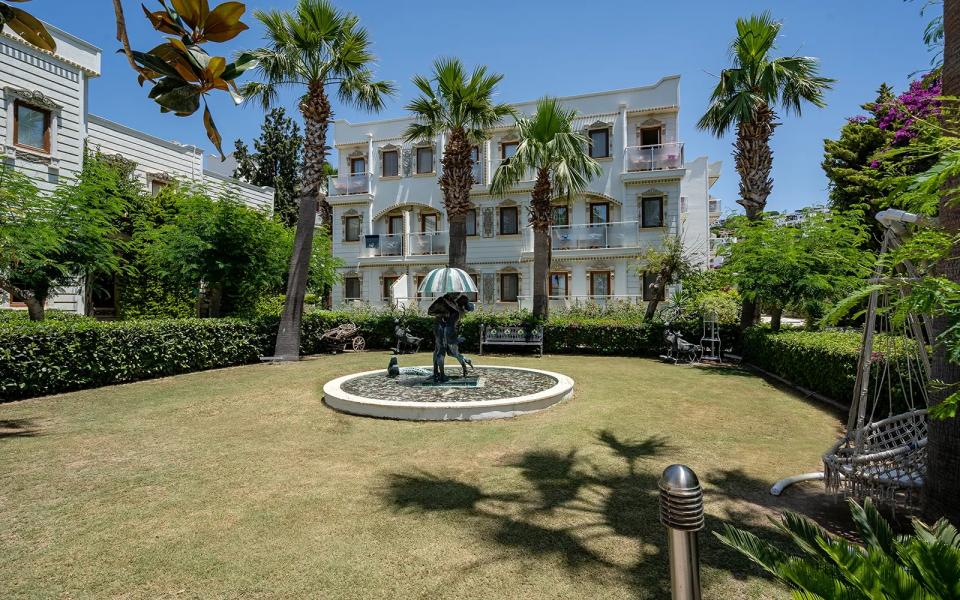 Golden Beach Resort 4 Gece 5 Gün