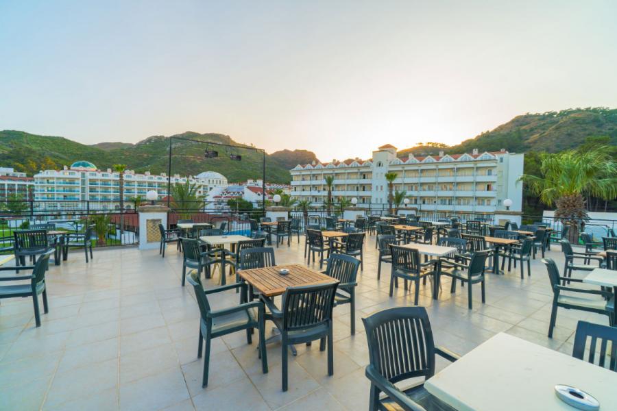 Pineta Club Hotel 3 Gece 4 Gün