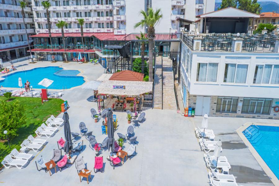 Pineta Club Hotel 4 Gece 5 Gün