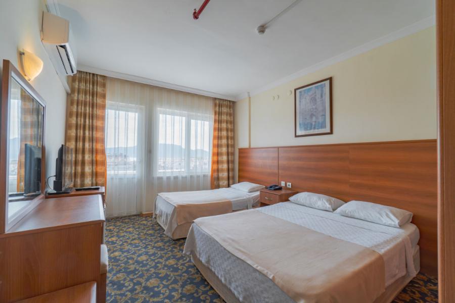 Pineta Club Hotel 4 Gece 5 Gün