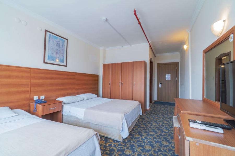 Pineta Club Hotel 4 Gece 5 Gün