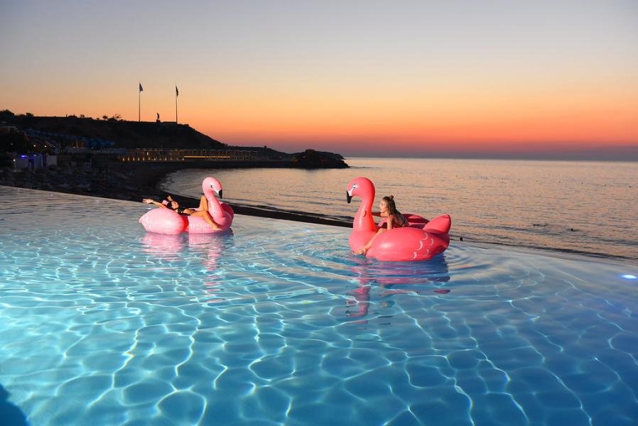 Kıbrıs Tatili - 5* Acapulco Resort Convention Spa (Otel+Uçak+Transfer)