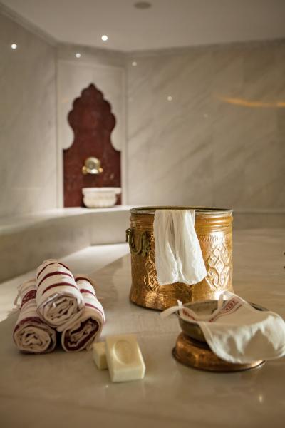 Kıbrıs Tatili - 5* Acapulco Resort Convention Spa (Otel+Uçak+Transfer)