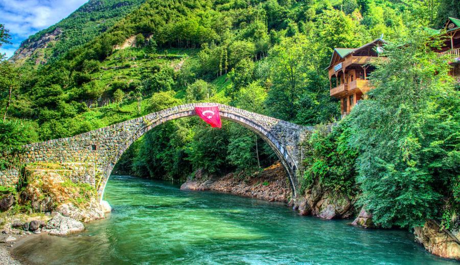 Uçaklı Doğu Karadeniz Turu (3 Gece Konaklamalı)