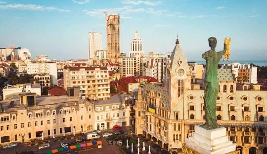 Uçaklı Batum Tiflis Turu Noel Pazarları (3 Gece 4 Gün)