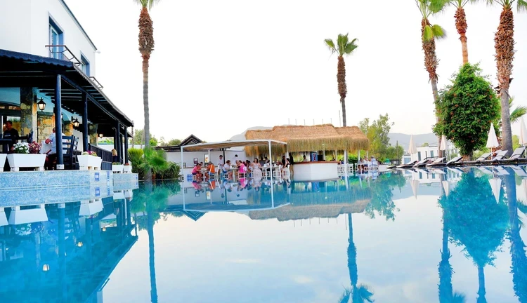 Mira Beach Bodrum | 3 Gece Otel Konaklamalı
