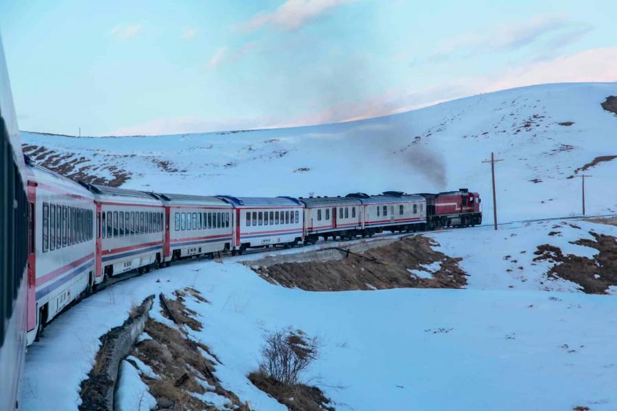 Turistik Doğu Ekspresi Turu | Tren Gidiş Uçak Dönüş | 3 Gece Konaklamalı