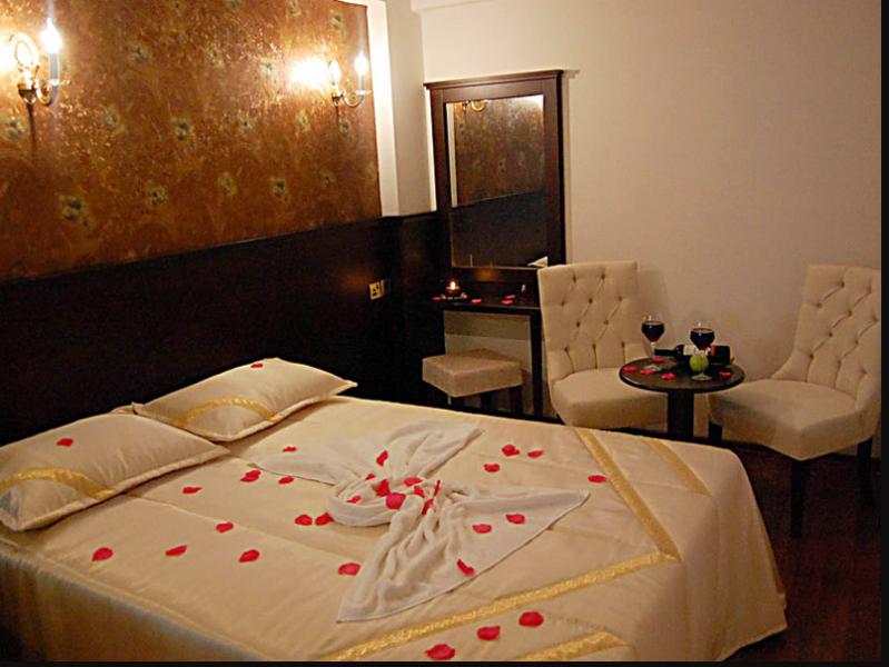 Grand Center Boutique Hotel