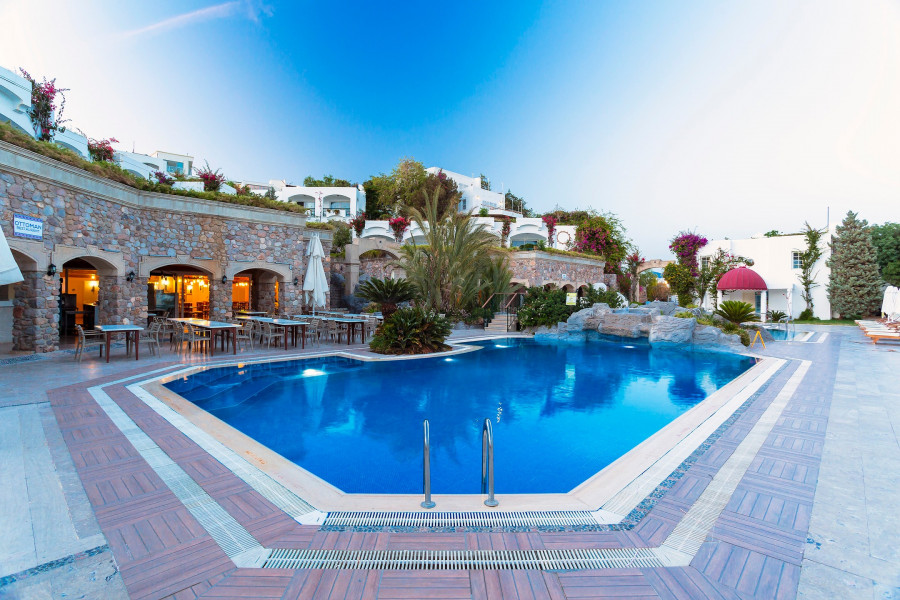 Royal Asarlık Beach Spa Bodrum | 4 Gece 5 Gün