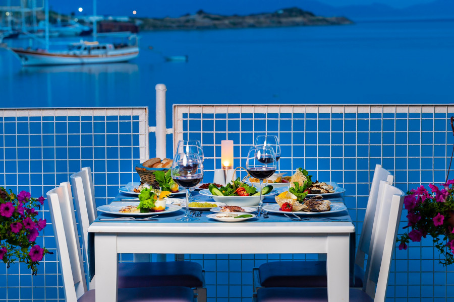 Royal Asarlık Beach Spa Bodrum | 4 Gece 5 Gün