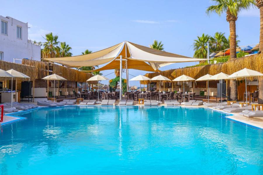 Leo Beach Resort  +16 / 3 Gece 4 Gün 