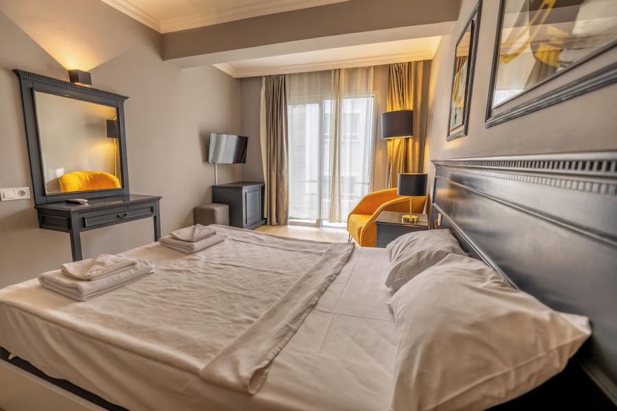 Leo Beach Resort  +16 / 3 Gece 4 Gün 