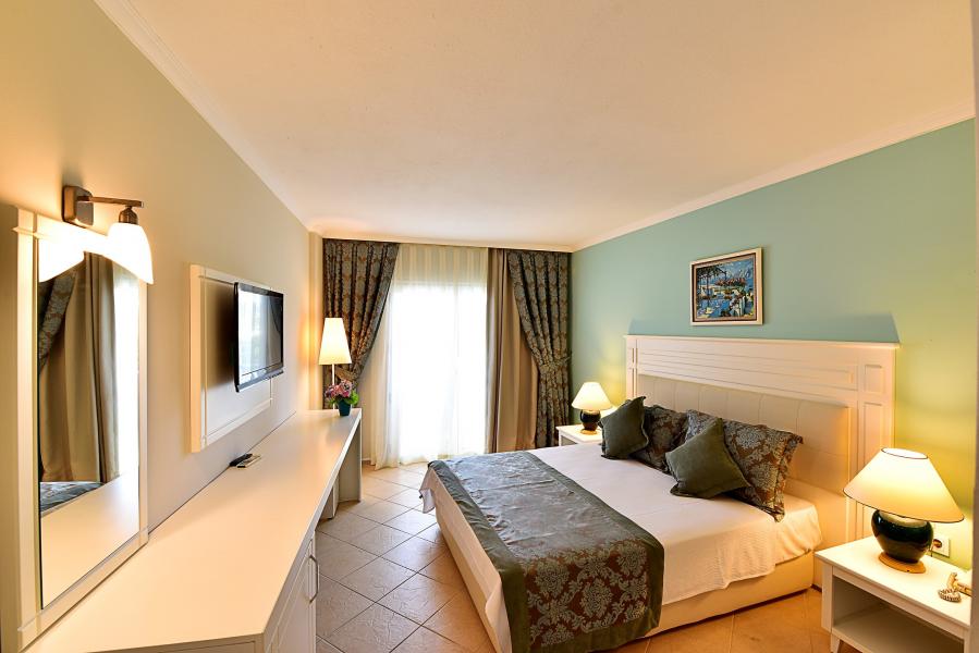  Ayaz Aqua Beach Hotel 4 Gece 5 Gün