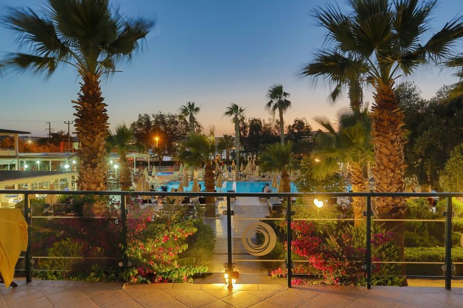  Anadolu Hotels Bodrum 4 Gece 5 Gün  